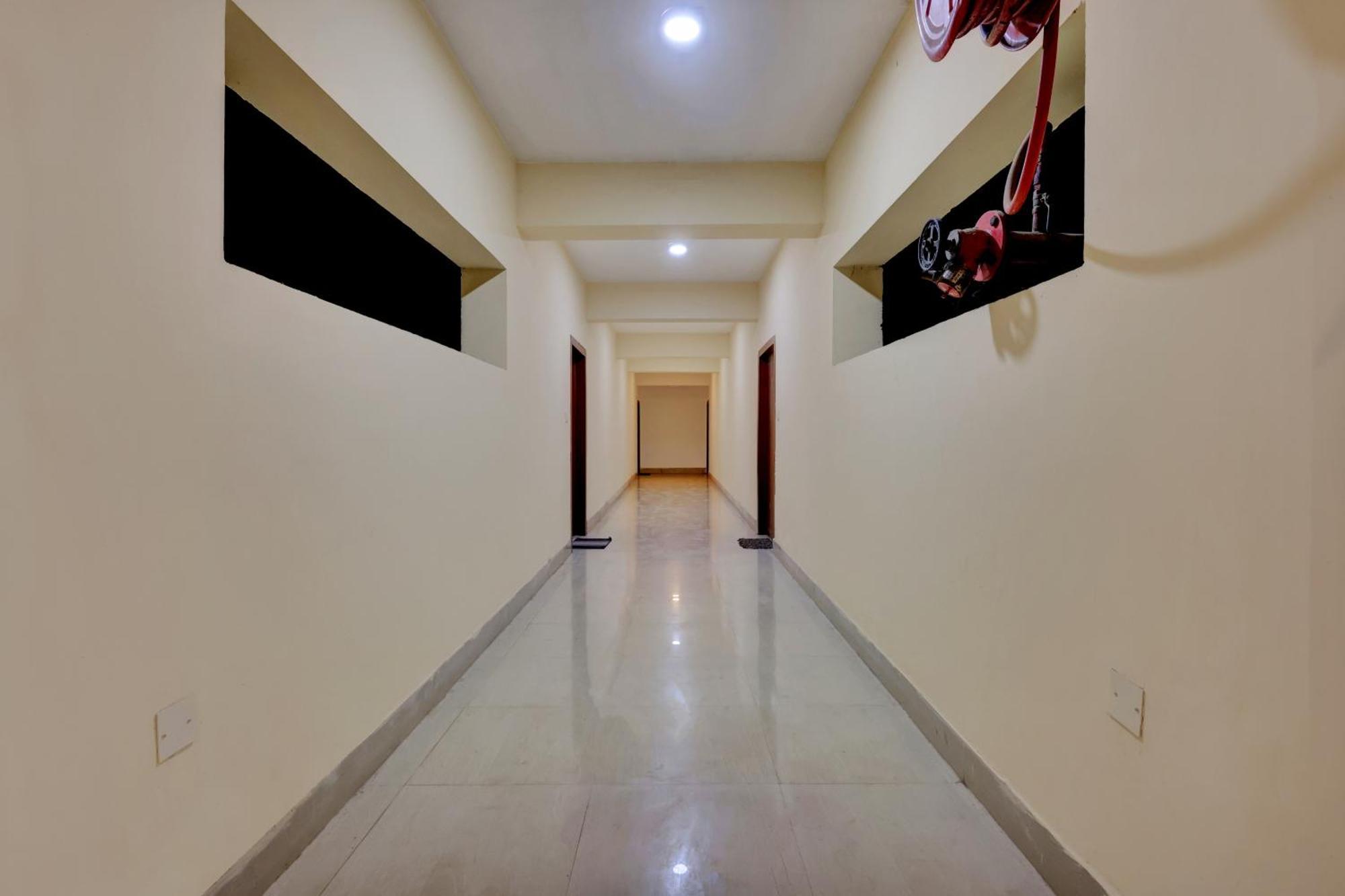 Oyo Flagship Larica Green Valley Guwahati Exteriör bild