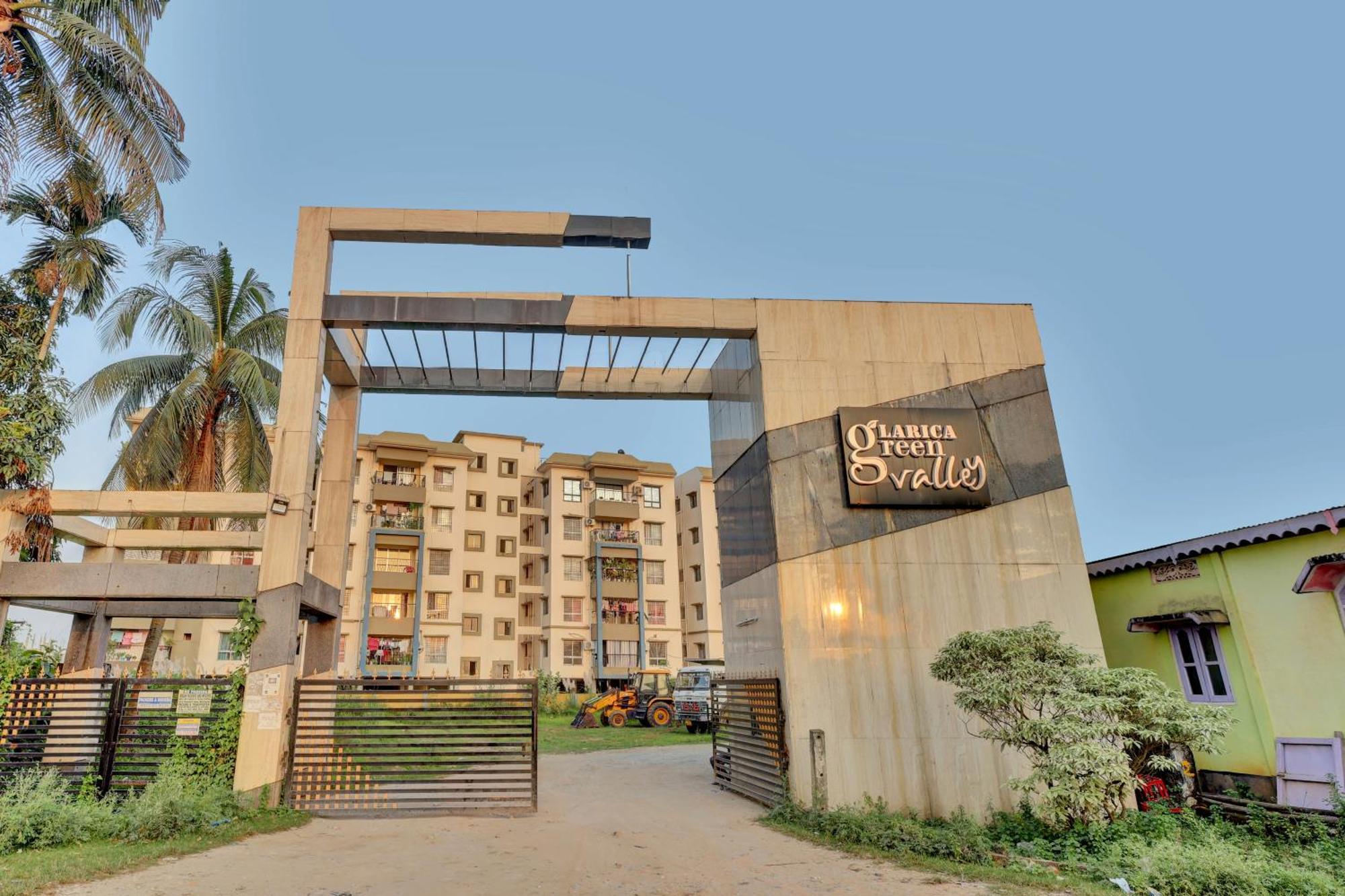 Oyo Flagship Larica Green Valley Guwahati Exteriör bild